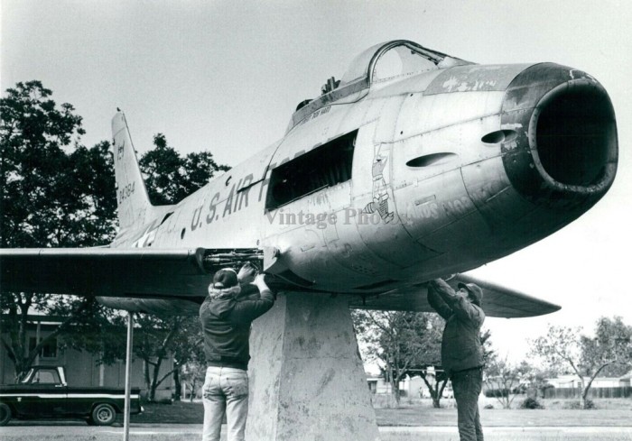sabre city FJ-2 1983 3.jpg
