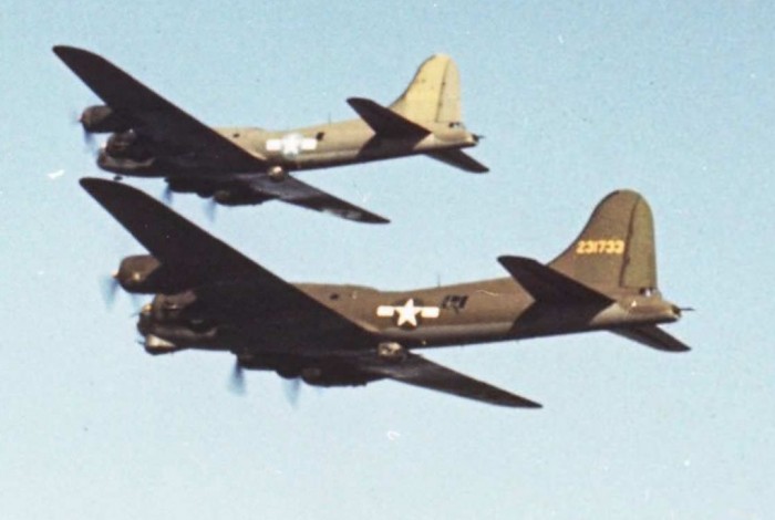 B-17G trainer 42-31733.jpg