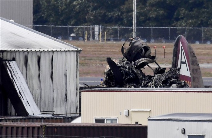 191002-connecticut-plane-crash-cs-115p_b3e49353e452858b9af4c1b7575a5652.fit-760w.jpg
