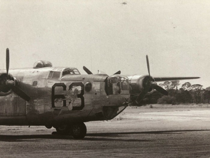 B-24J 44-10547 5.jpg
