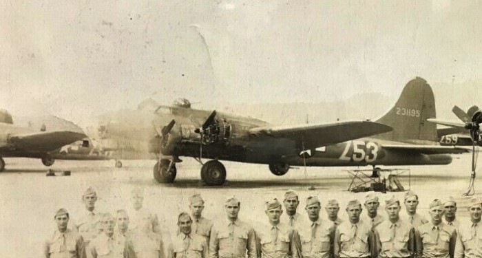 B-17G trainer 42-31195 Z53 Las Vegas.jpg