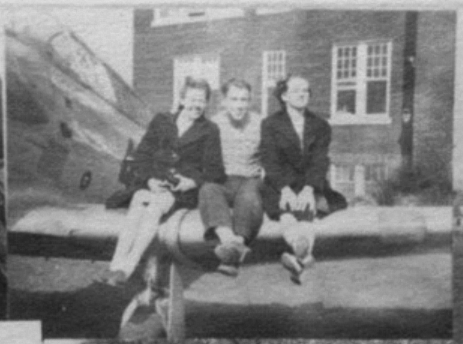 AT-6 Chatsworth IL 1947 423Y.jpg