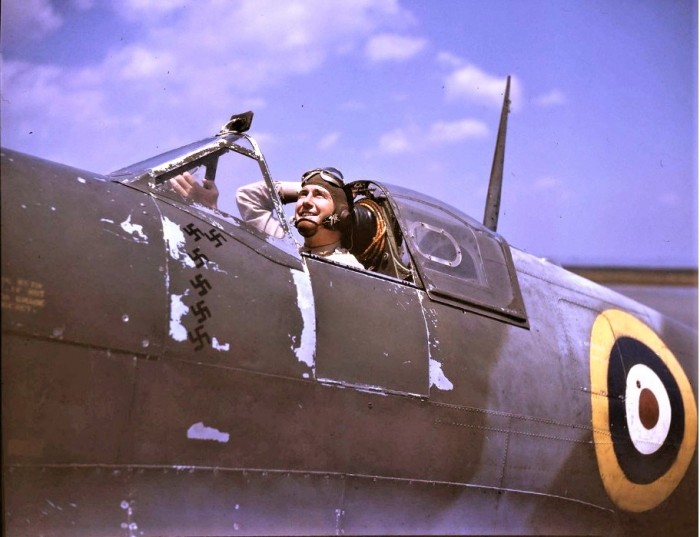 Lt. Carter Clayton Porter in AA963 (2).jpg