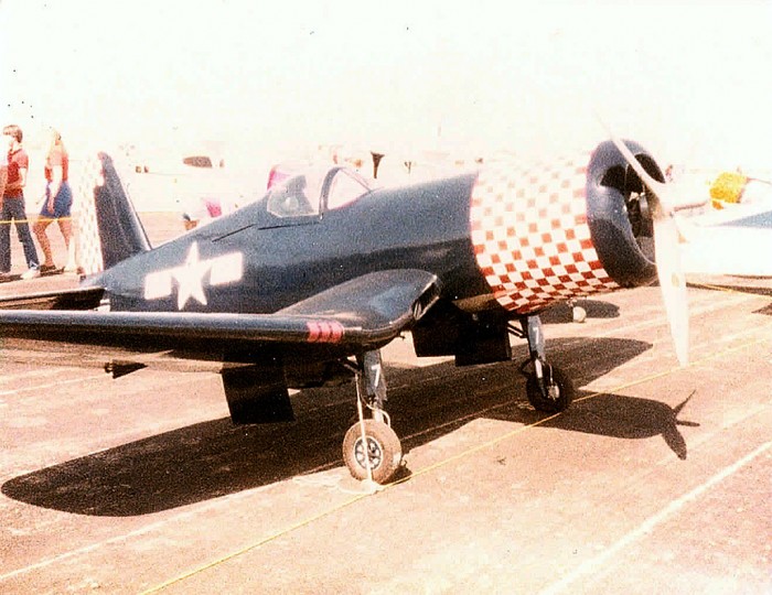WAR F4U.jpg