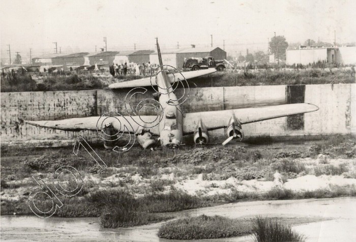 B-17F trainer 42-6089 accident Burbank 8-19-45 - Copy.jpg