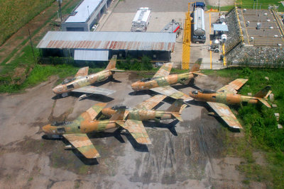 F-86s Abandonados SPS.jpg